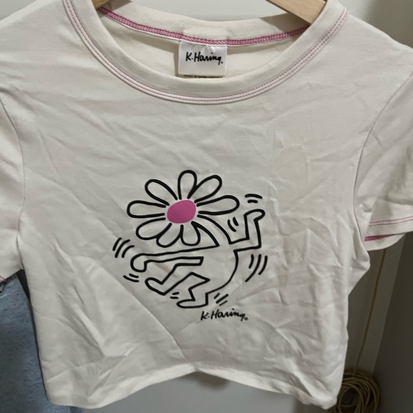 Cotton On Tops - COTTON ON KEITH HARRINGTON CROPPED TEE